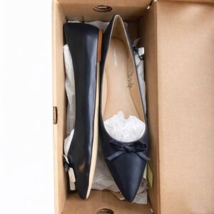 Lands’ End Women’s Point Toe Bow Flats Navy Leather Size 9.5 Classic Ballet Shoe